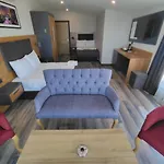Canary Hotell