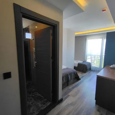 Canary فندق 3*