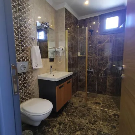 فندق Canary 3*