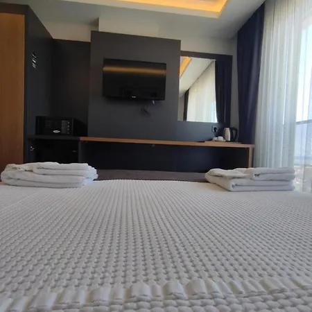 Canary Hotel 3*