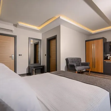 Canary Hotel